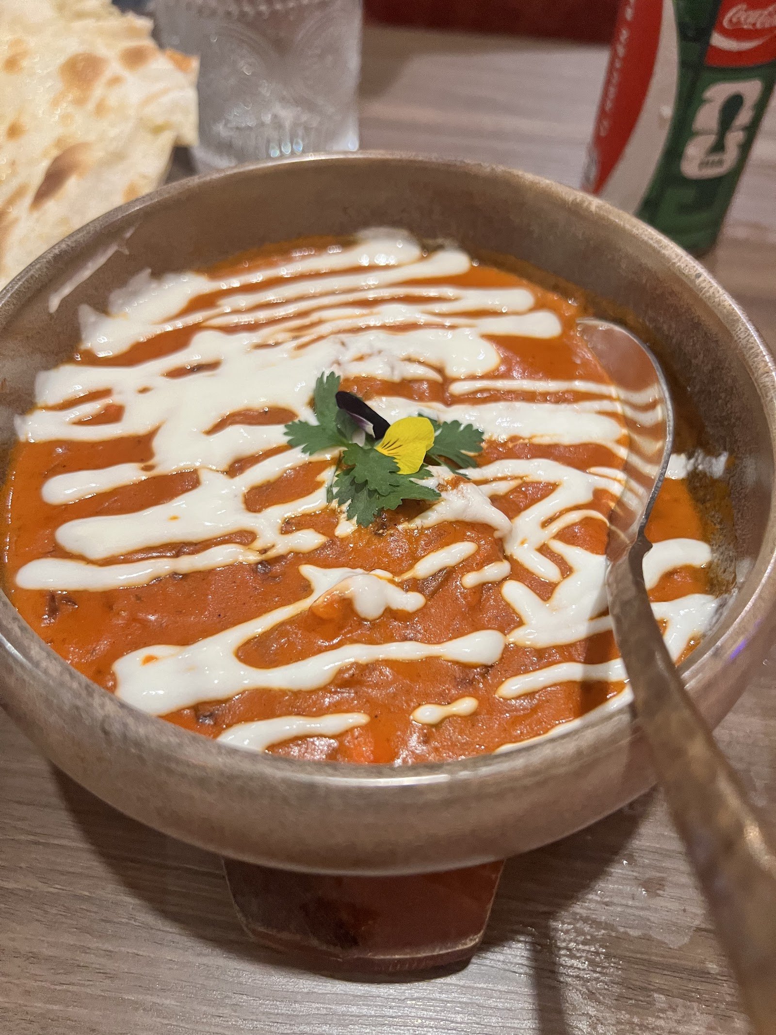 Creamy butter chicken with naan