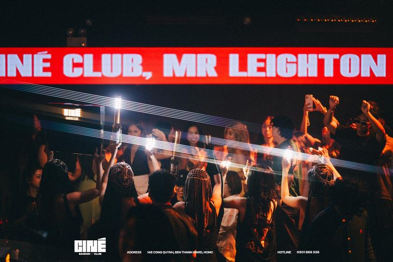 시네 사이공 DJ 밤의 crowd