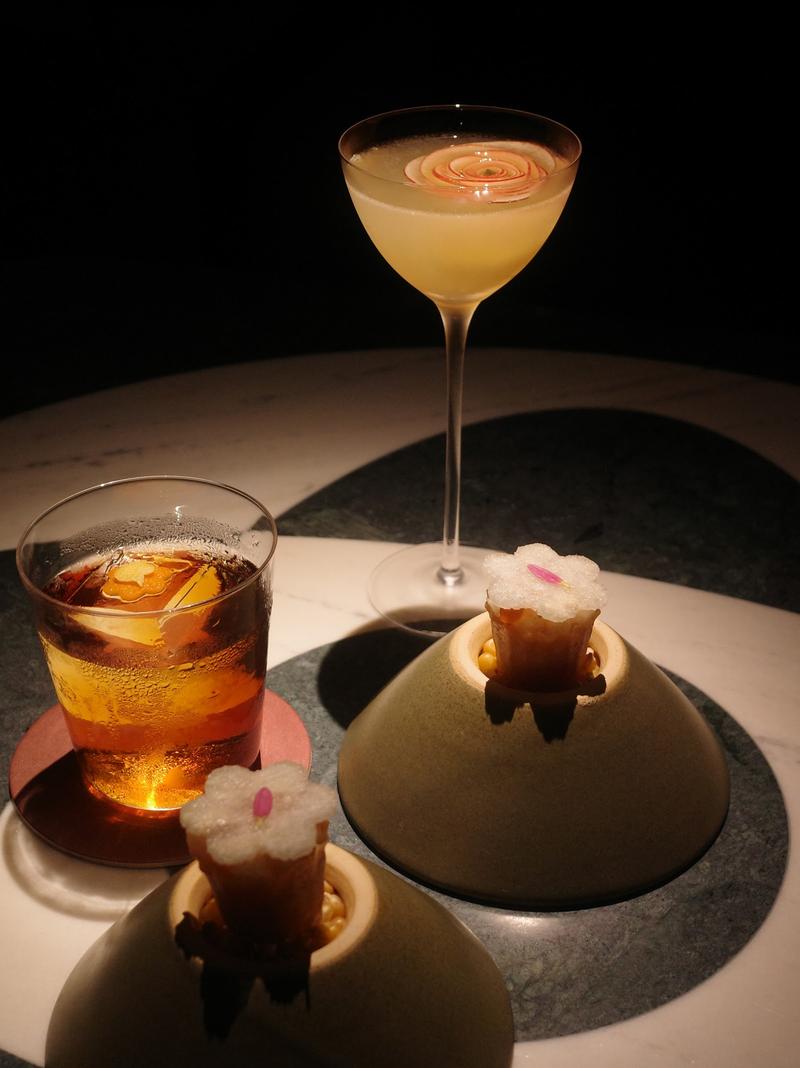 Cocktails at Oculus