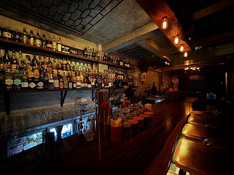 The Alley room, wide view