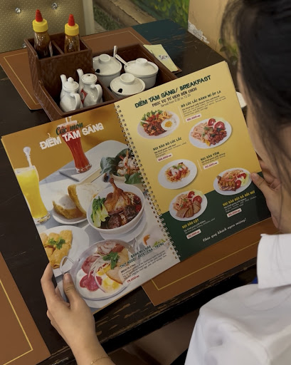 Cuốn thực đơn điểm tâm sáng của Việt Phố